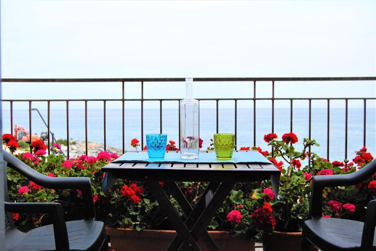 Tramonto Sul Mare - Sea Suite 萨沃纳 外观 照片